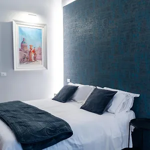 catarina-suites-centro-storico.sicilyhotelsitaly.net/